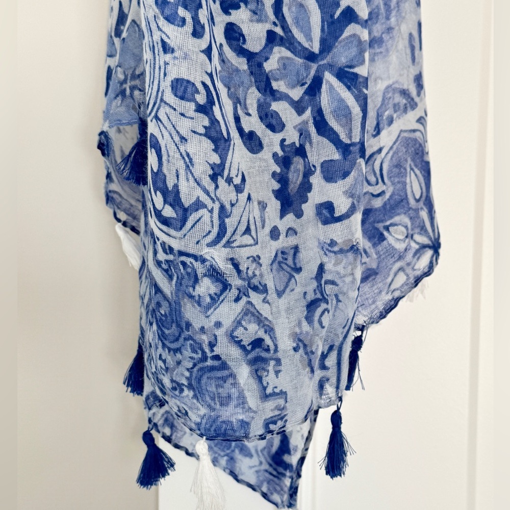 Sicilian Italian Blue & White Tile Scarf - Picture 3 of 3